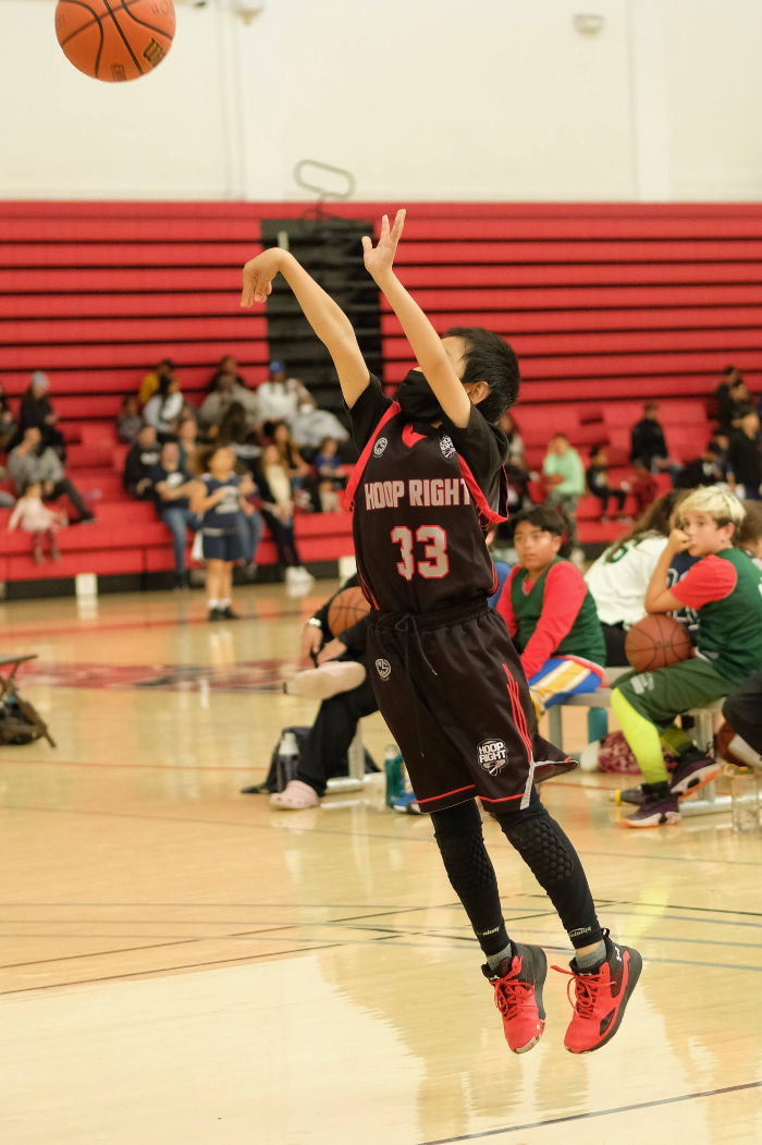 2023-11-10-13-43-Allen_HR4B_pic2.jpg