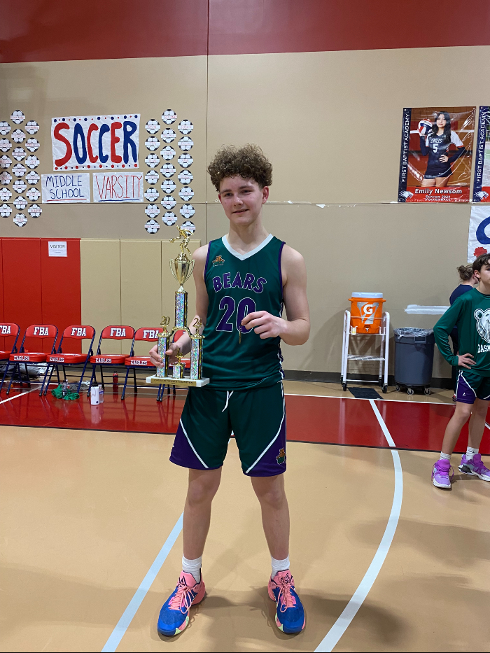 2024-04-25-10-35-Bentlee-SMA-Bball.jpg